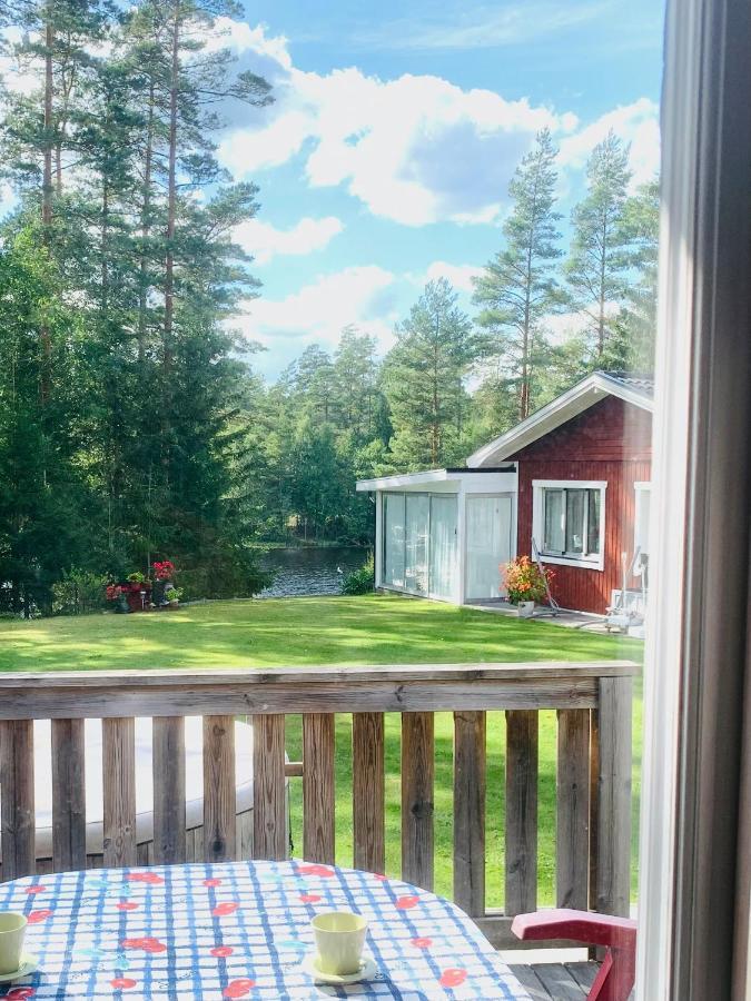 Egen Gaststuga Med Sjoutsikt Villa Mansarp Exterior photo